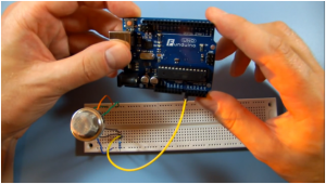 LPG gas sensor easily with Arduino5